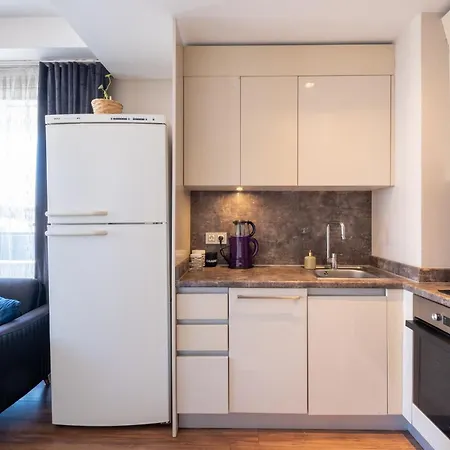 Pera Boutique Apartment *